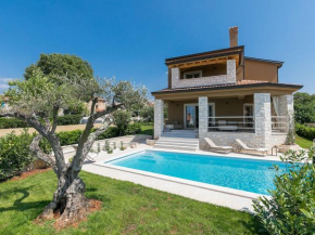 Traumhafte Villa mit beheizbarem Privatpool, Outdoor-Gym, Meerblick, in Umgebung von Weinbergen